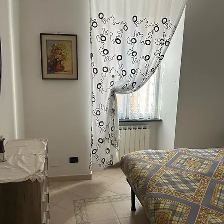 In Tipico Carugio Ligure Apartment