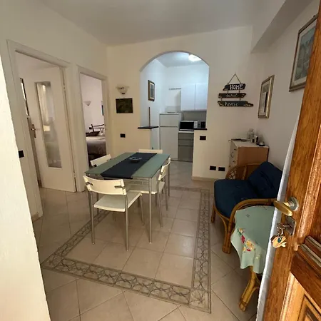 Apartment In Tipico Carugio Ligure *